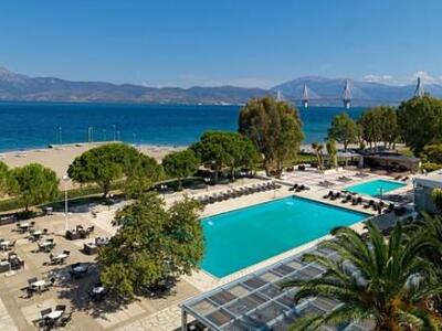 Ζωντανή μουσική κάθε Παρασκευή και Σάββα...