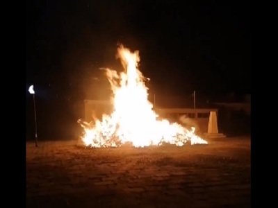 Έκαψαν τον Ιούδα στον Δρυμό Βόνιτσας -ΦΩΤΟ και ΒΙΝΤΕΟ Έκαψαν τον Ιούδα στον Δρυμό Βόνιτσας -ΦΩΤΟ και ΒΙΝΤΕΟ