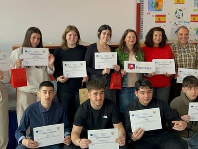 ΕΠΑΛ Κάτω Αχαΐας: Διπλή πιστοποίηση- Erasmus για όλους! ΔΕΙΤΕ ΦΩΤΟ ΕΠΑΛ Κάτω Αχαΐας: Διπλή πιστοποίηση- Erasmus για όλους! ΔΕΙΤΕ ΦΩΤΟ
