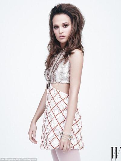 Super Stylish στο περιοδικό W