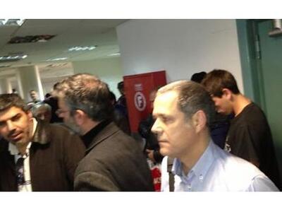 Ο Τζήμερος κατέθεσε πινακίδες και "...