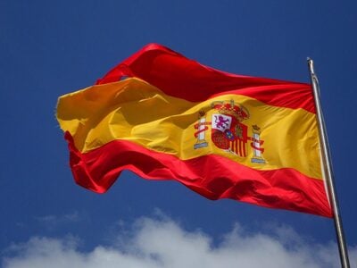 Η κυβέρνηση της Ισπανίας ανακοίνωσε μείω...