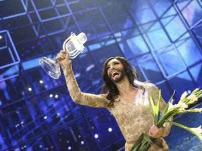 Η ντίβα με το...μούσι Κοντσίτα φέρνει τη...