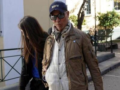 Λάκης Γαβαλάς: «Στέλνω πολλούς να πάνε ν...