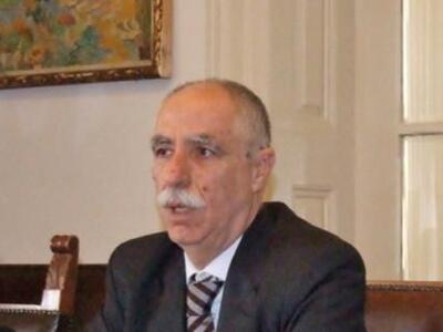 Δήμαρχος Πατρέων: "Μην πετσοκόβετε ...