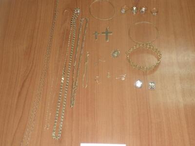 Αγρίνιο: Εξιχνιάστηκαν κλοπές κοσμημάτων...