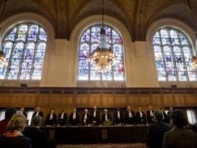 Ζευγάρι έκανε έρωτα σε δικαστήριο την ώρ...