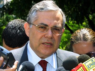 Deutsche Welle: Η Γερμανία «στέκεται στο...