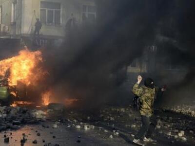 Φλέγεται το Κίεβο - Νεκροί διαδηλωτές κα...