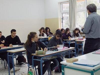 Από Δευτέρα σε διαθεσιμότητα 2.000 καθηγ...