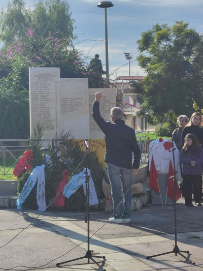 ΣΥΡΙΖΑ Αχαΐας: Κατάθεση στεφάνων για τους 84 εκτελεσθέντες στο μπλόκο των Προσφυγικών και στο κτήμα Μουρτζούχου