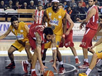 Στιγμιότυπα από το ματς του Απόλλωνα με ...