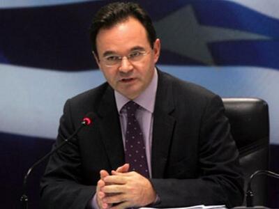 Παπακωνσταντίνου στη Βουλή: "Οι εκπ...