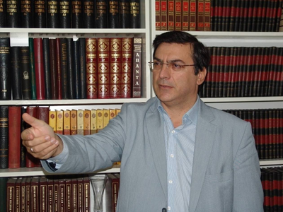 Η Ελληνική Γλώσσα έχει βαθιές ρίζες στην...