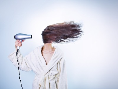 Τι σχέση έχει η σχιζοφρένεια με τα μαλλιά σας;