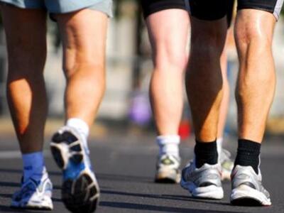 Το τακτικό περπάτημα με παρέα κάνει καλό...