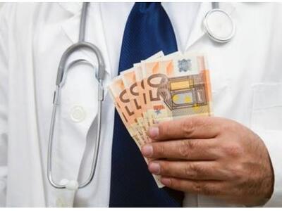 Πάτρα: O γιατρός αρνείται ότι υπήρξε χρηματισμός 
