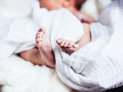 Επίδομα γέννας: Όλα όσα πρέπει να γνωρίζετε 