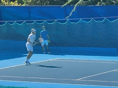 Έπιασε ρακέτα ο Τσιτσιπάς (BINTEO)  