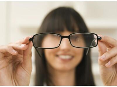 Κι όμως η τηλεόραση από κοντά και το διά...