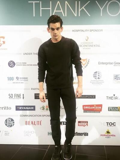 Toν συναντάμε σε διάφορες εκδηλώσεις της Αθήνας