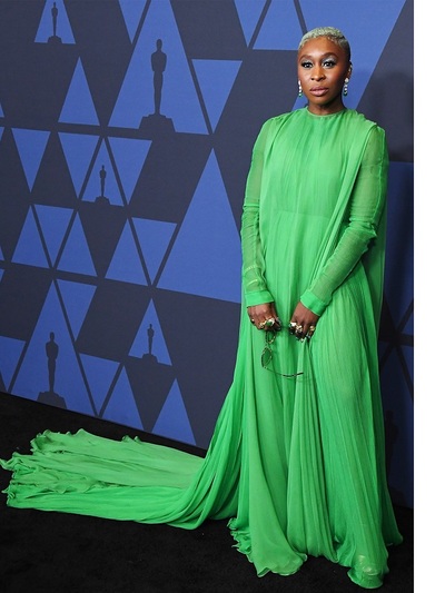 Σύνθια Ερίβο με Valentino Couture