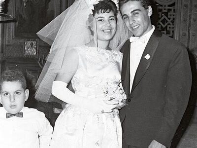 Από τον πρώτο γάμο του, με την ηθοποιό Σ...