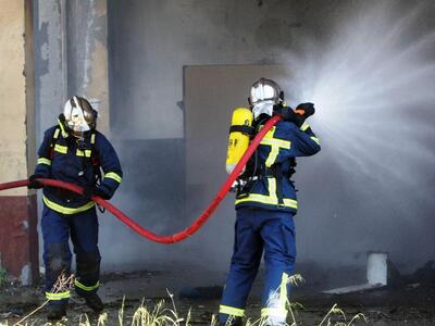 Αχαΐα: Φωτιά  σε εξωτερικό χώρο εργοστασ...