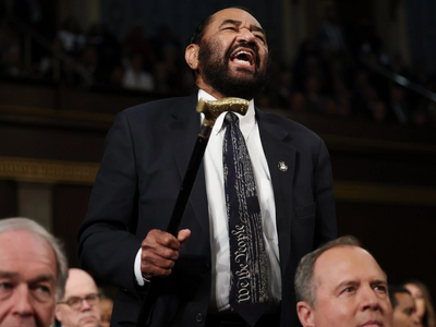 Ομιλία Τραμπ στο Κογκρέσο: Πέταξαν έξω β...