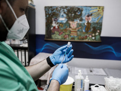 Κορωνοϊός: Στόχος η ανοσία μέχρι τον Ιού...