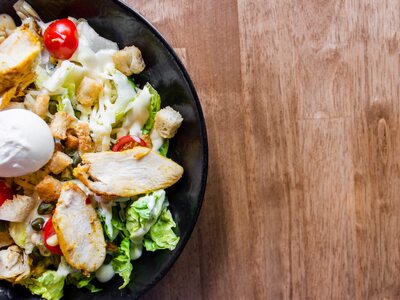 Εύκολη, γευστική και χορταστική σαλάτα του σεφ!