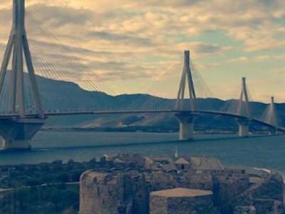 Σαν απο παραμύθι! Η Γέφυρα Χαρίλαος Τρικ...