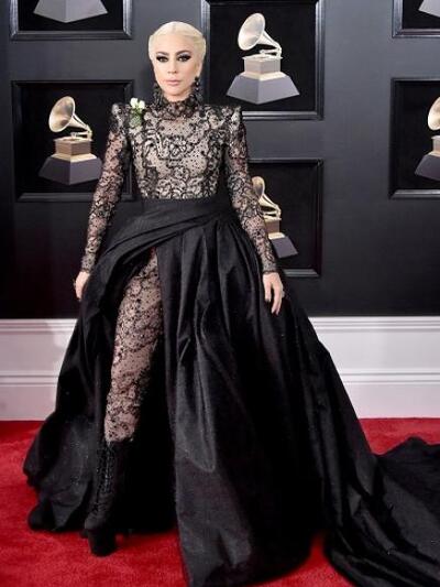 LADY GAGA ME ARMANI PRIVE