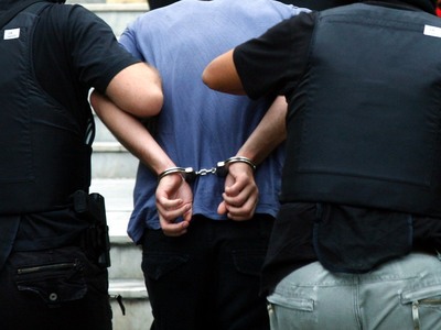 Αγρίνιο: Συνελήφθη 19χρονος - 'Εκλεψε δο...