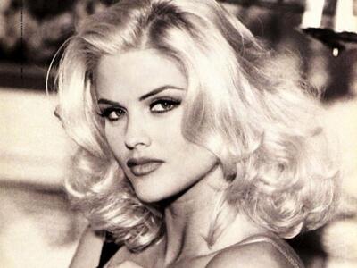 Πωλείται η έπαυλη της Άννα Νικόλ Σμιθ γι...