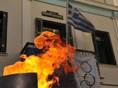 Η ιστορική συνάντηση της Ολυμπιακής Φλόγ...