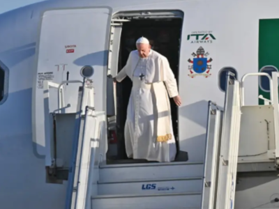 Έφτασε στην Ελλάδα ο Πάπας Φραγκίσκος