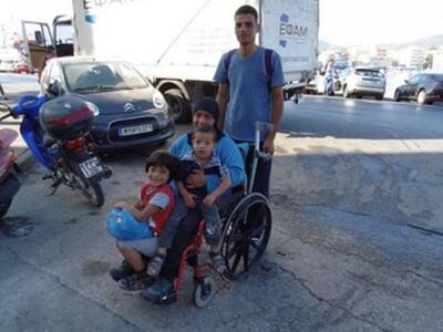 Ζήτησαν 1000 ευρώ από πρόσφυγες για να μ...