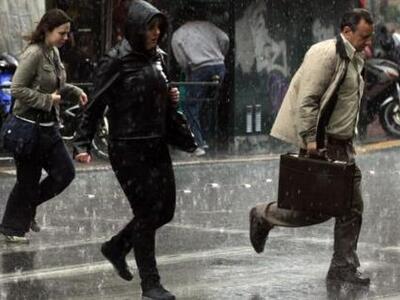 Πάτρα: Αγριεύει κι άλλο ο καιρός το βράδ...