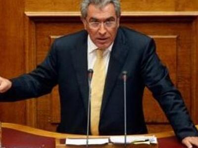 Αίτημα βίαιης προσαγωγής Παπανδρέου στην...