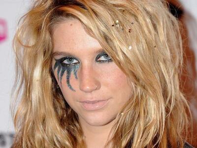 Η Ke$ha συνεχιζει να κυριαρχεί...