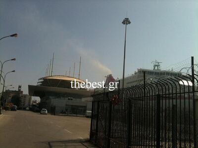 Πάτρα: Ένα ντουμάνι από το…λιμάνι