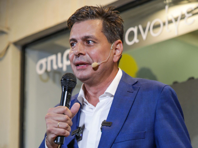 Πέτρος Ψωμάς: Μία ανεξάρτητη και δύο κομ...