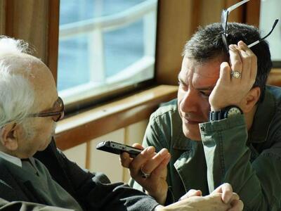 Ο Σταύρος Θεοδωράκης αποχαιρετά τον «δάσ...