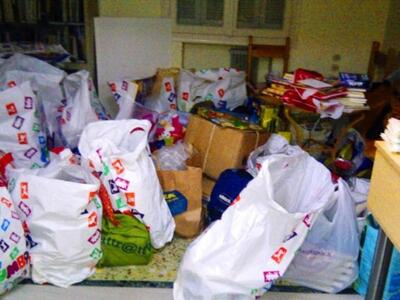 Οι PATRINISTAS στήνουν δένδρο αλληλεγγύη...