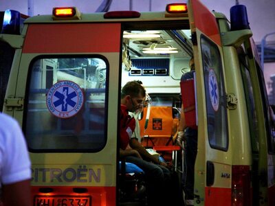 Νοσοκομείο Ρίου: Στο δρόμο και οι τραυματιοφορείς 