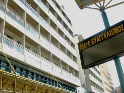 Στο νοσοκομείο 70χρονη που παρασύρθηκε α...