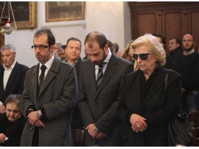 Πλήθος κόσμου αποχαιρέτησε τον εκλιπόντα...