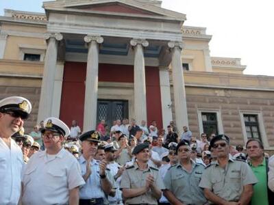 Μήνυση κατά Χαρδούβελη και Σταϊκούρα κατ...