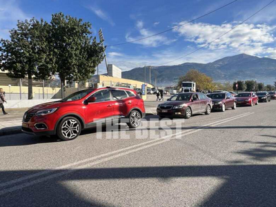 Πάτρα- Δεύτερη μέρα απεργίας: Οι ταξιτζή...